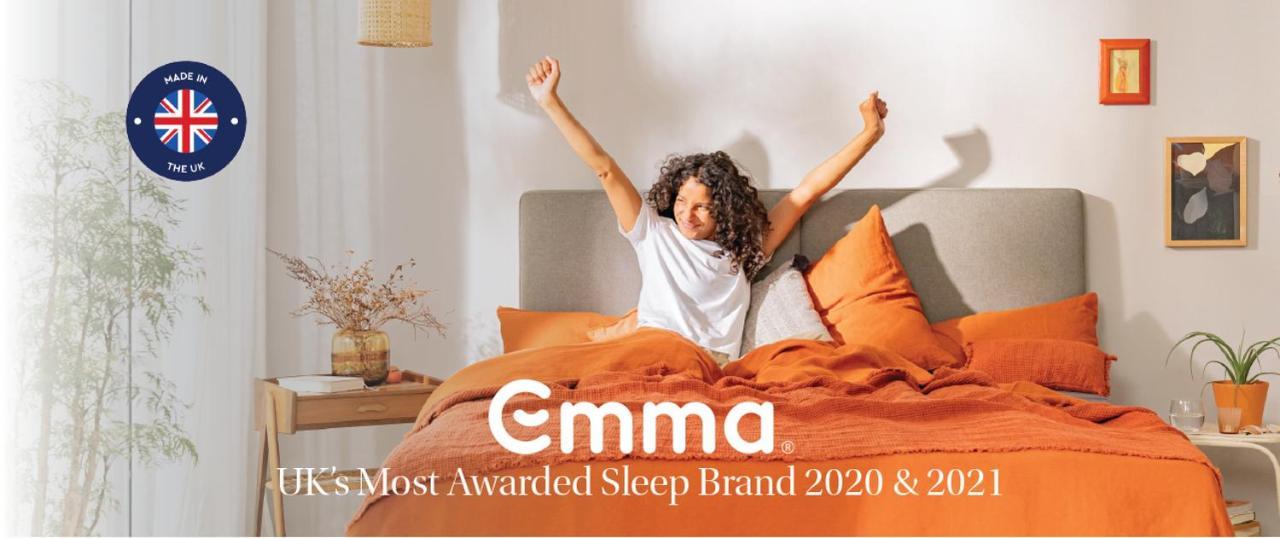 Comfort Sleep - Rooms With Shared Facilities 温莎 外观 照片