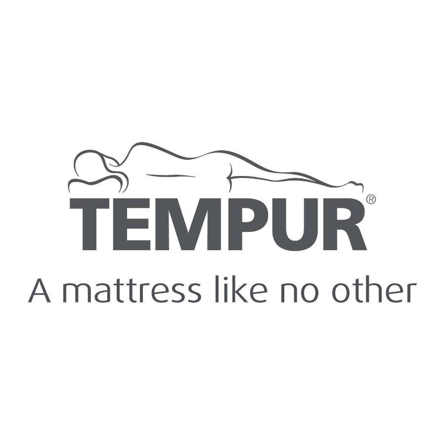 Comfort Sleep - Rooms With Shared Facilities 温莎 外观 照片